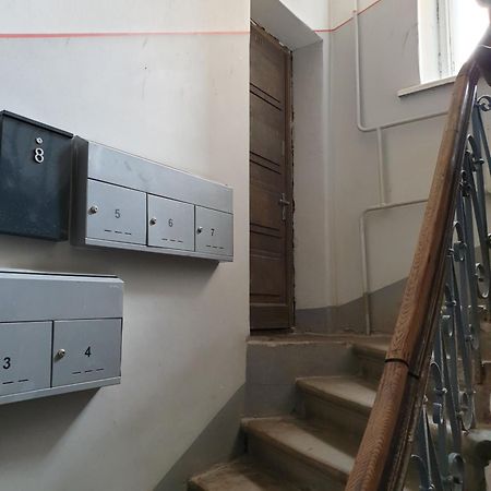 Low Ceiling Apartment Ρίγα Εξωτερικό φωτογραφία